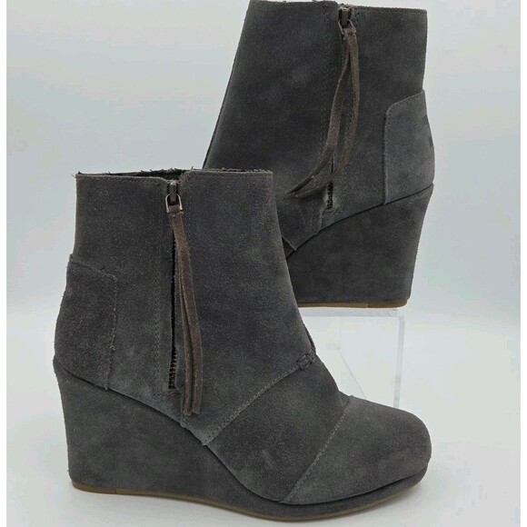 Toms Suede Wedge Boots Gray 8 Ankle Bohemian Business Casual Side Zip EUC - Picture 1 of 9
